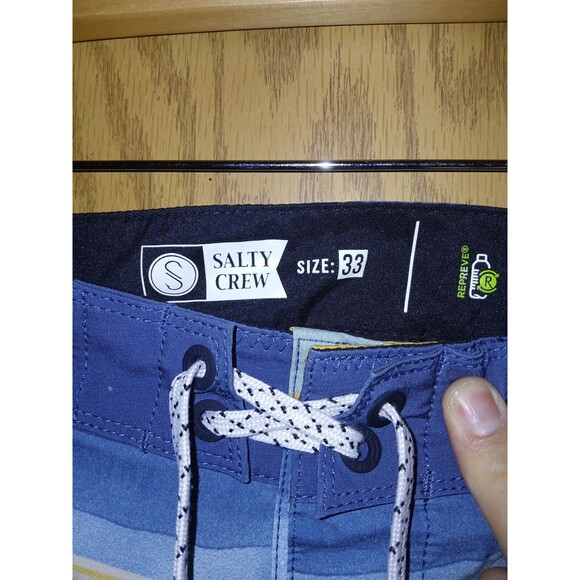 Salty Crew Board Shorts Horizontal Stripes Mens Sz 33x9 Multi Stretch Quick Dry - Picture 2 of 15